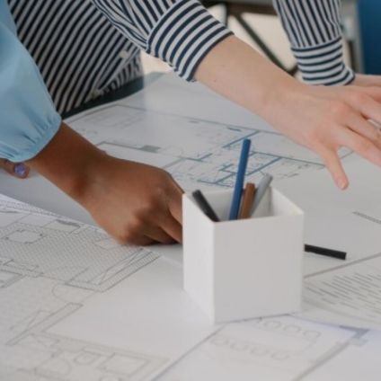 Arhitect și secretară